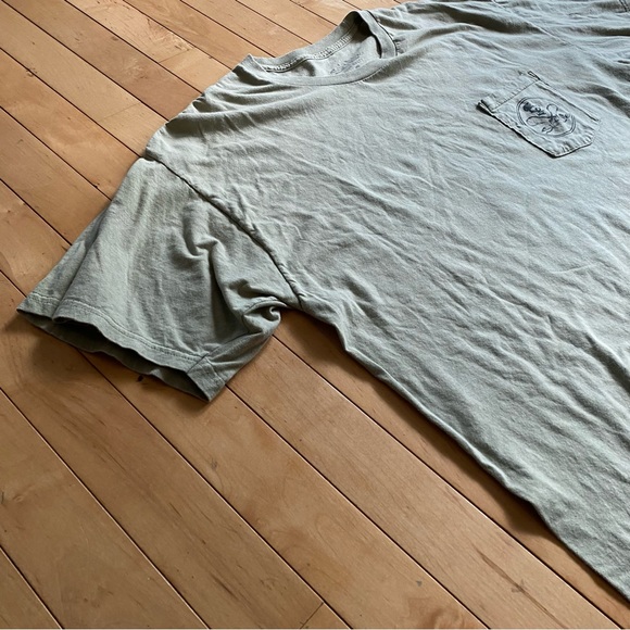 Salt Life Skull and Fish Hook Olive Tee size XL - Picture 5 of 7